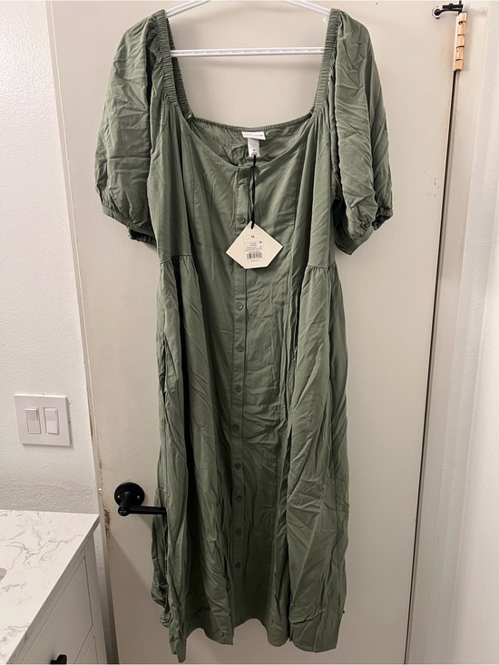 Ava & Viv Dresses & Skirts - Ava & Viv Sage Green Button-Front Midi Dress